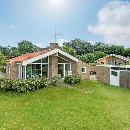 Two-bedroom In 別荘 Broager